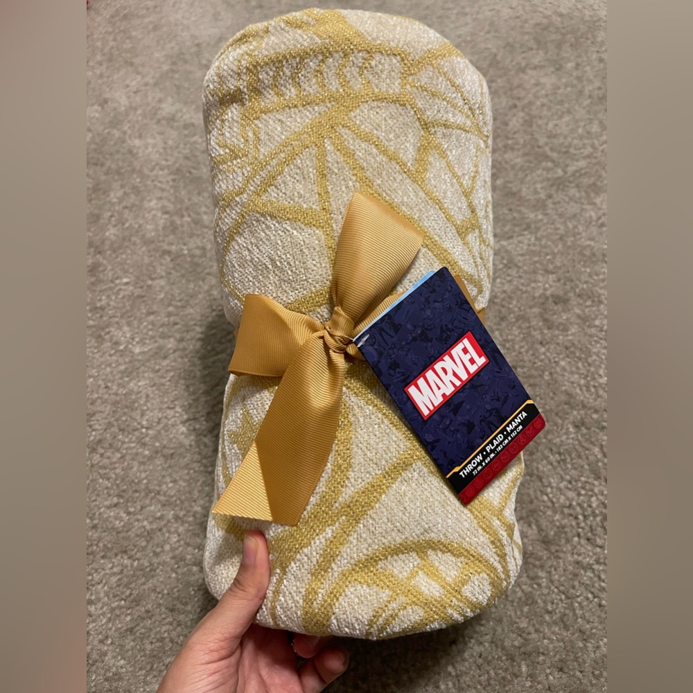 NWT Disney Parks Marvel Throw Blanket